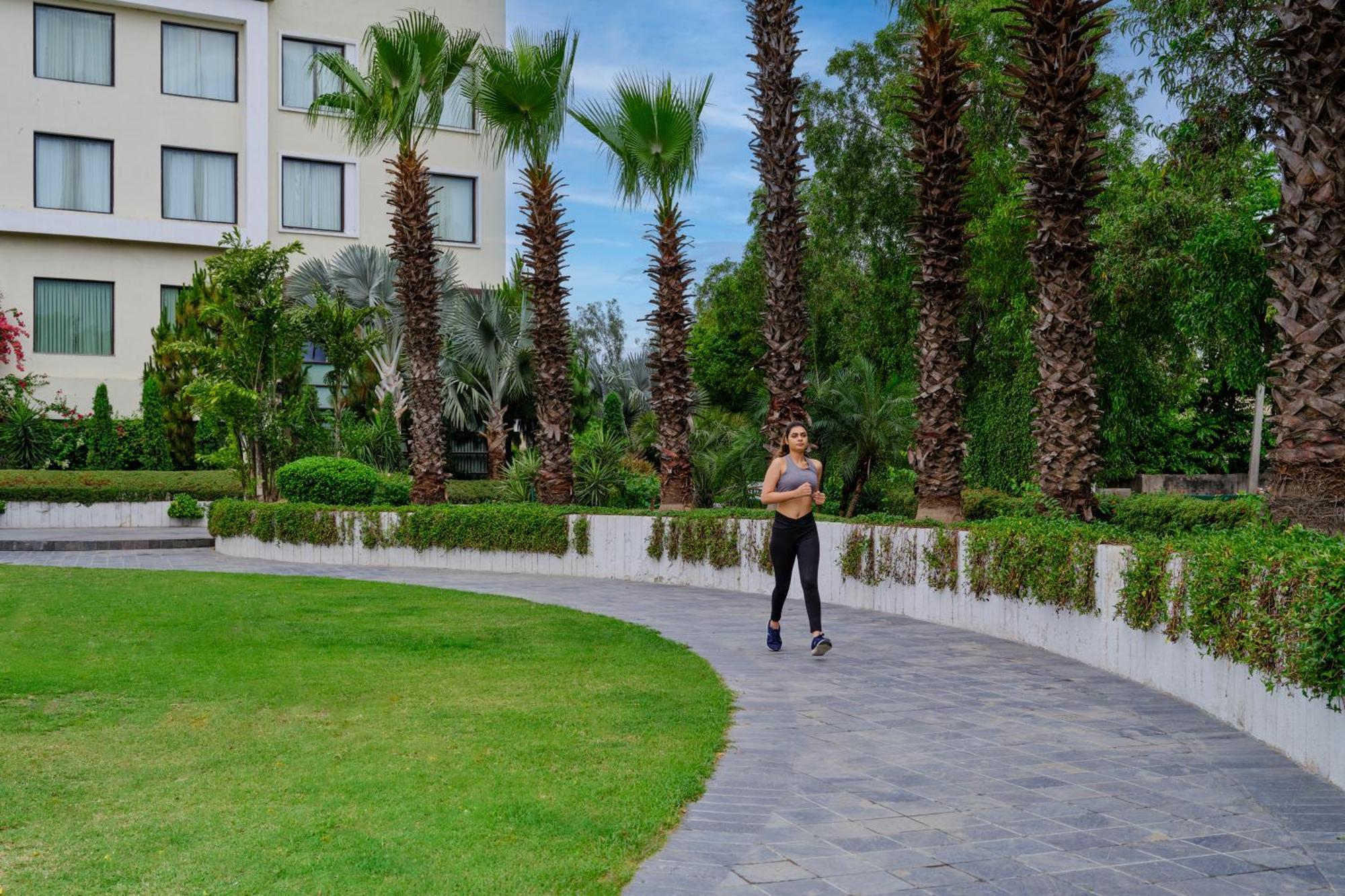 Best Western Country Woods Ambāla מראה חיצוני תמונה