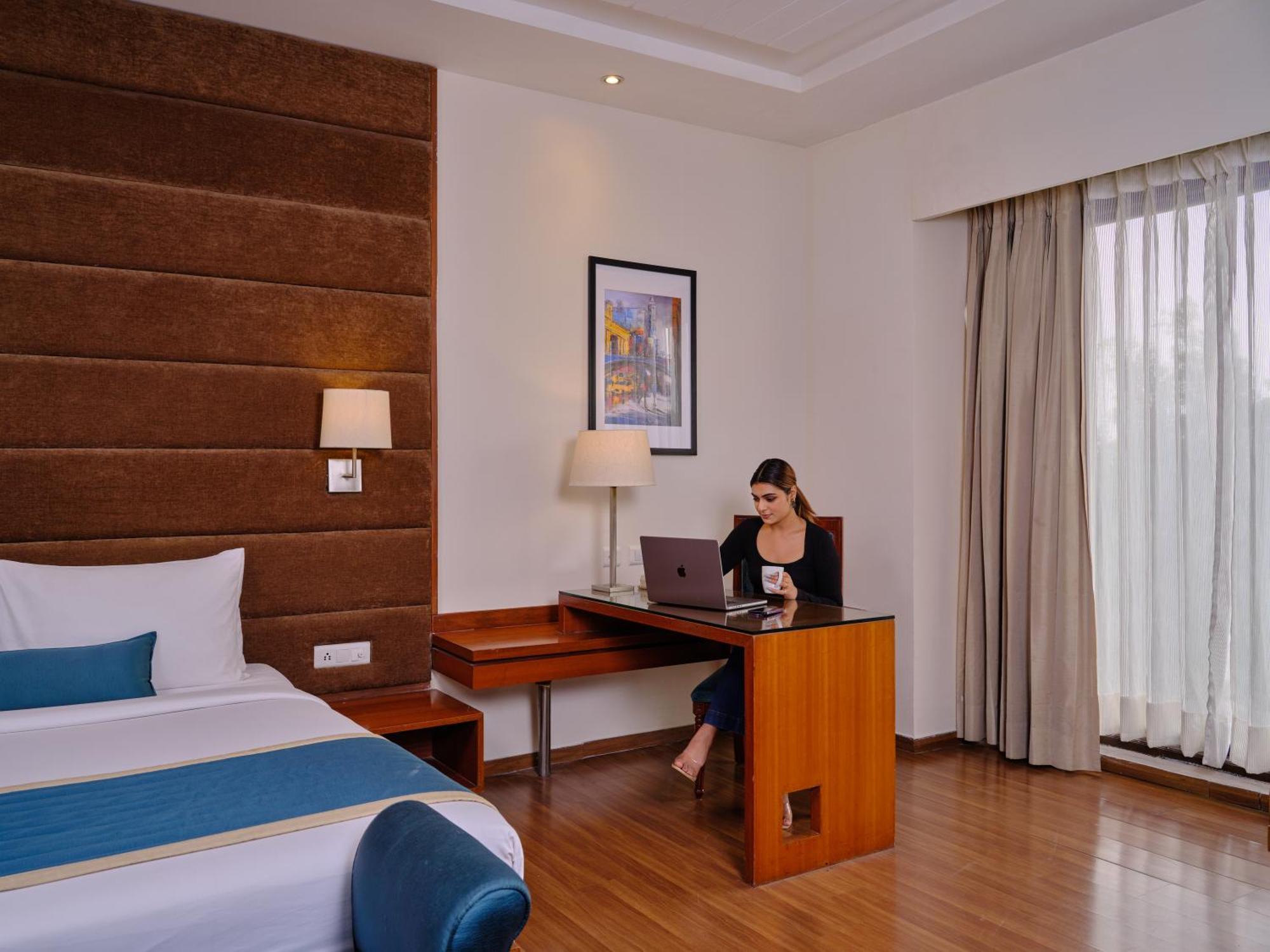 Best Western Country Woods Ambāla מראה חיצוני תמונה