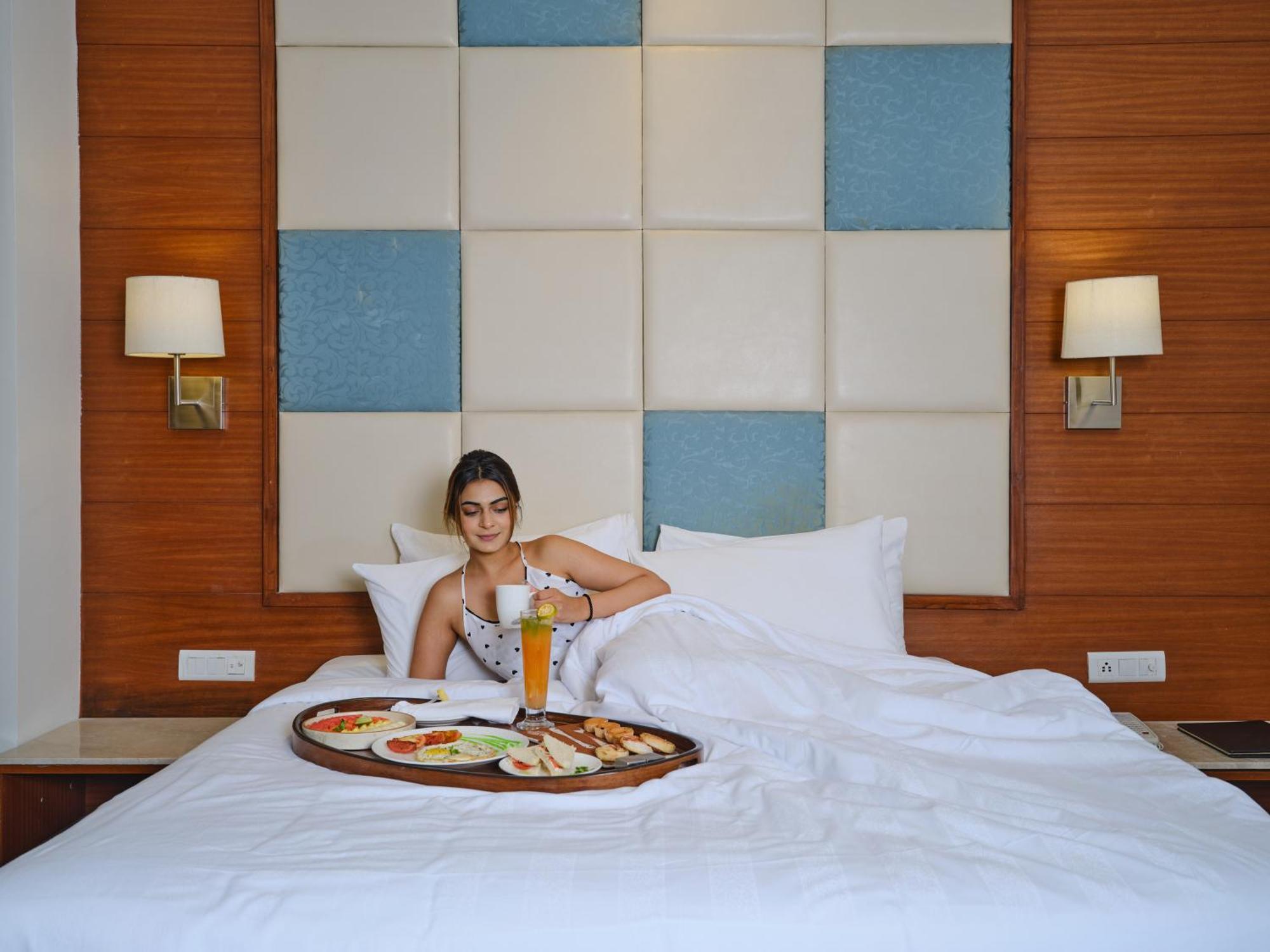 Best Western Country Woods Ambāla מראה חיצוני תמונה
